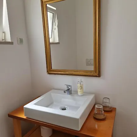Do Largo Guest house *